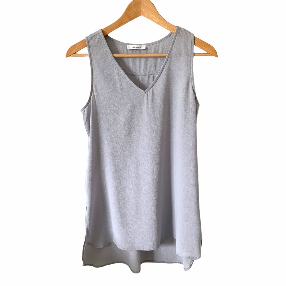 Sleeveless blouse